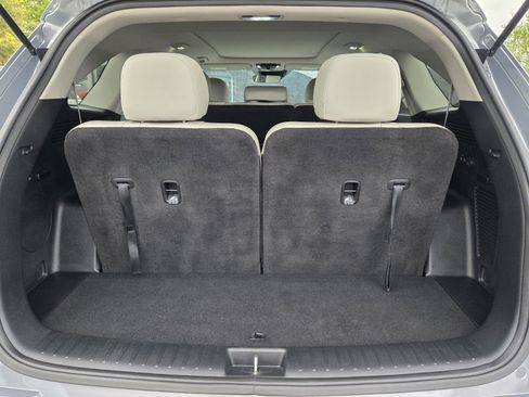 Used 2023 Kia Sorento S w/ Panoramic Sunroof Package image 13