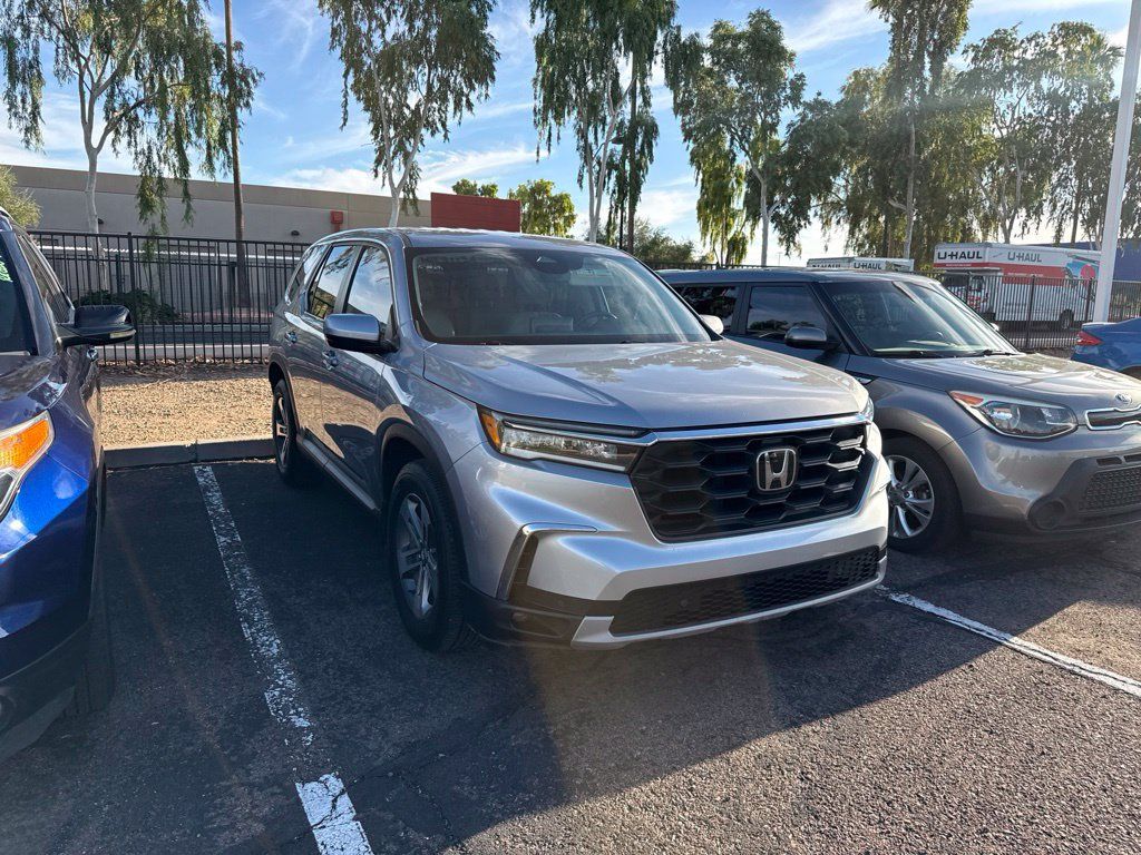 Certified 2024 Honda Pilot EX-L image 3