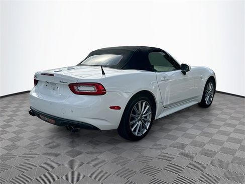 Certified 2020 FIAT 124 Spider Lusso w/ Convenience Group image 7