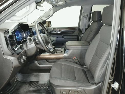 Used 2024 Chevrolet Silverado 1500 RST w/ Convenience Package II AWD/4WD image 9