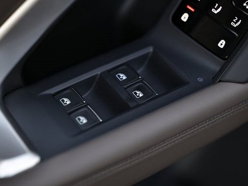 New 2025 Audi Q5 Premium Plus image 17