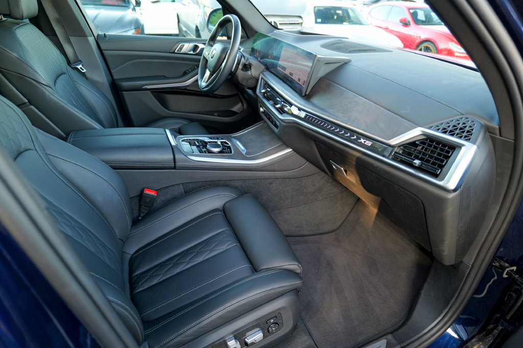 Used 2024 BMW X5 xDrive40i w/ Premium Package AWD/4WD image 33