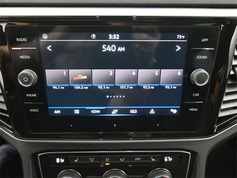 Used 2023 Volkswagen Atlas Cross Sport SE image 3