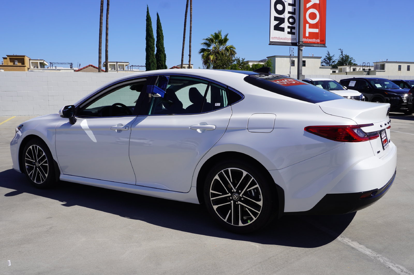 Used 2026 Toyota Camry XLE w/ Premium Package FWD image 5