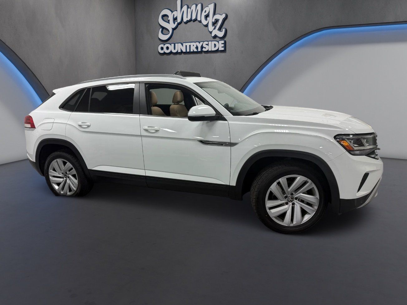 Certified 2020 Volkswagen Atlas Cross Sport SE w/ Panoramic Sunroof Package AWD/4WD image 3