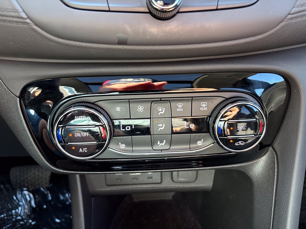 Used 2022 Buick Encore GX Select w/ Experience Buick Package FWD image 21