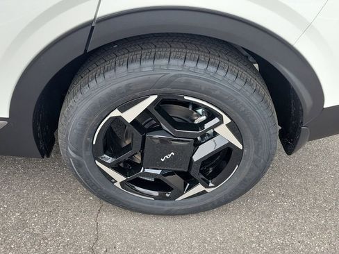New 2026 Kia Sportage EX image 40