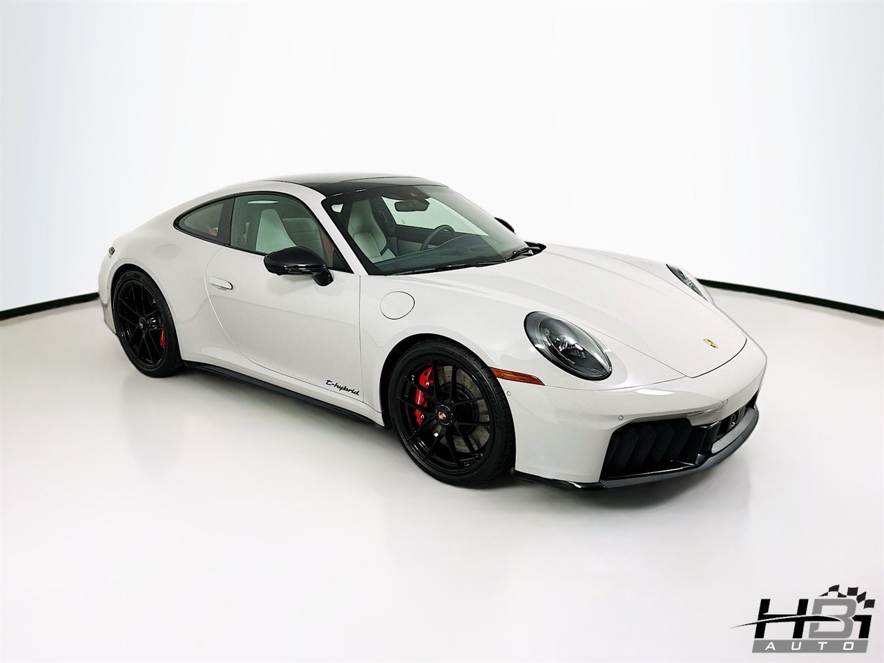 Used 2026 Porsche 911 Carrera GTS RWD image 3