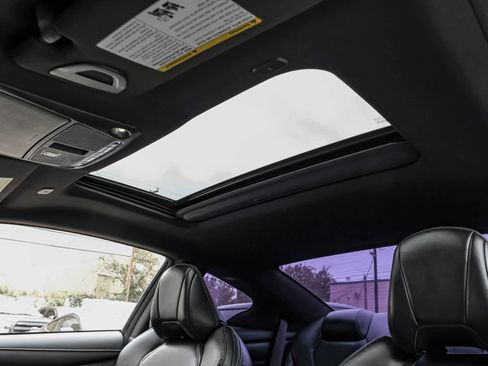 Used 2017 INFINITI Q60 3.0t w/ Premium Plus Package 3.0T image 4