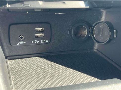 Used 2023 Subaru Forester Premium image 29