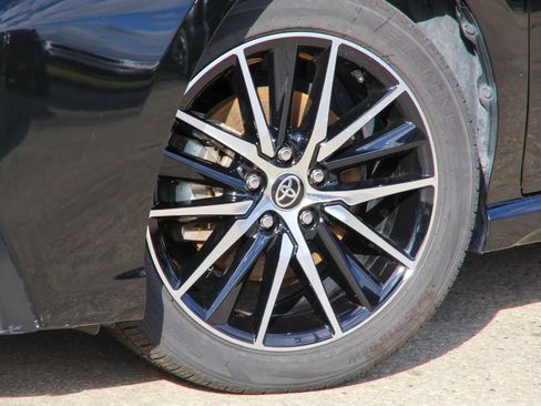 Used 2023 Toyota Camry SE image 25