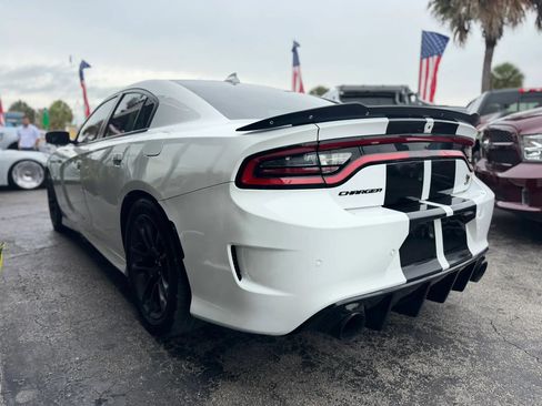 Used 2019 Dodge Charger Scat Pack RWD image 8