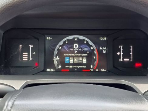 Certified 2025 Toyota Tacoma SR5 AWD/4WD image 14