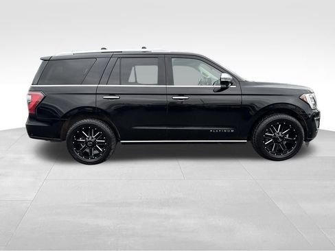 Used 2018 Ford Expedition Platinum image 11