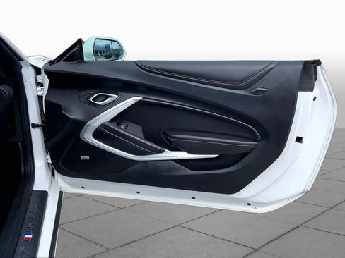 Used 2019 Chevrolet Camaro SS RWD image 20