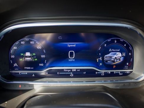 Used 2023 Chevrolet Suburban RST w/ Luxury Package image 24