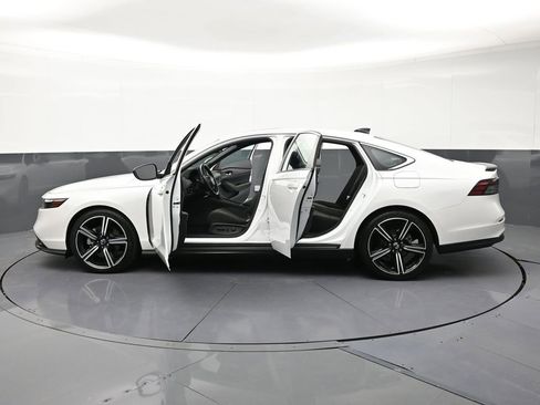 Used 2023 Honda Accord Sport image 34