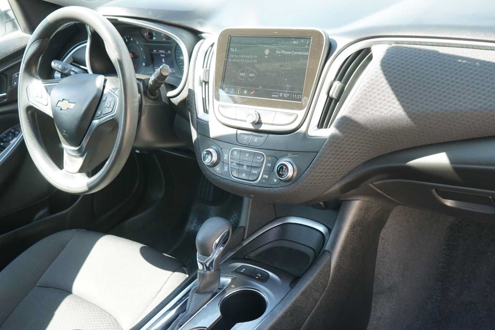 Used 2025 Chevrolet Malibu LT FWD image 25