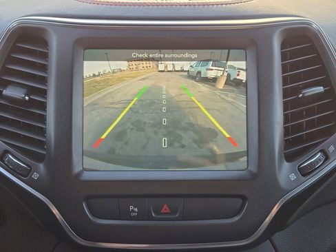 Used 2020 Jeep Cherokee Trailhawk w/ Cold Weather Group image 24