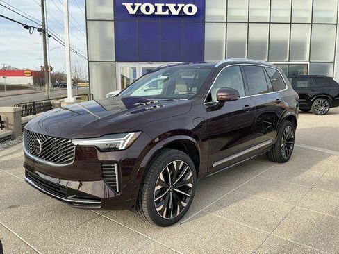 New 2026 Volvo XC90 T8 Plus w/ Protection Package Premier AWD/4WD image 2