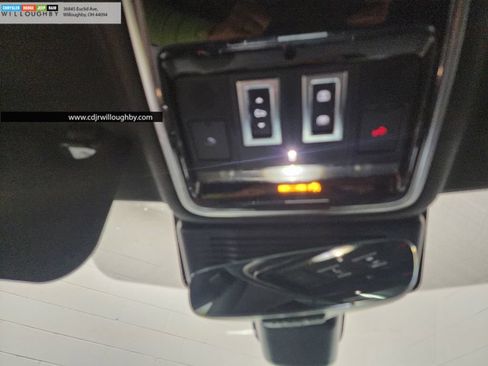 Used 2023 Land Rover Range Rover Velar R-Dynamic S AWD/4WD image 22