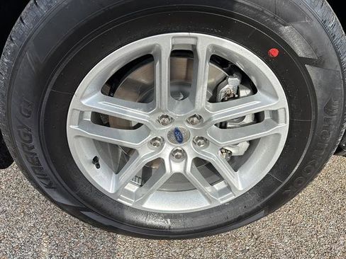 New 2026 Ford Explorer Active image 9