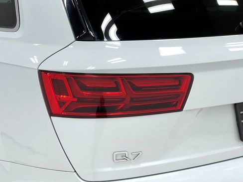 Used 2017 Audi Q7 3.0T Premium Plus w/ Premium Plus Package image 41