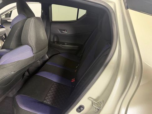 Used 2021 Toyota C-HR XLE FWD image 26