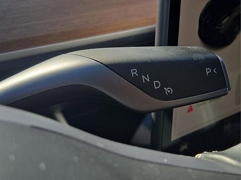 Used 2018 Tesla Model 3 Mid Range image 29