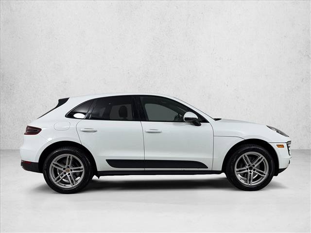 Used 2018 Porsche Macan AWD/4WD image 8