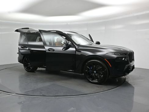 Used 2026 BMW X7 xDrive40i w/ Executive Package AWD/4WD image 35