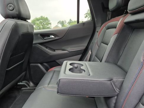 Certified 2025 Chevrolet Equinox RS w/ Safety and Technology Package AWD/4WD image 31