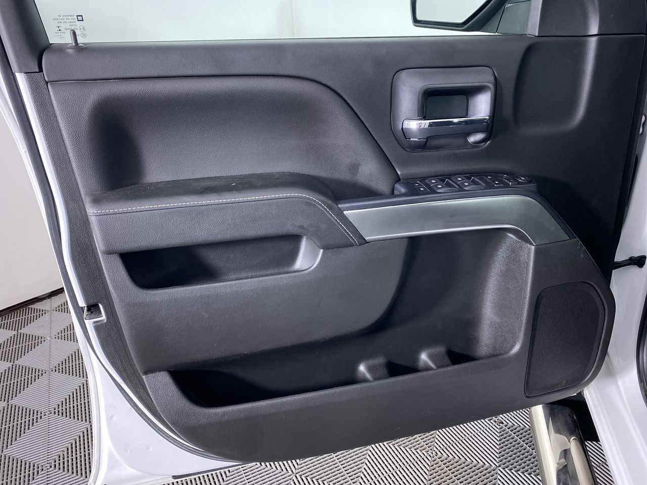 Certified 2018 Chevrolet Silverado 1500 LT w/ All Star Edition RWD image 10
