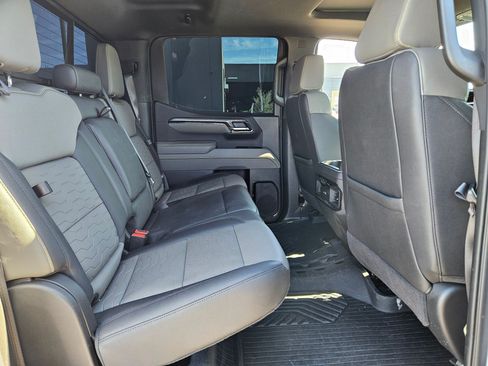Certified 2025 Chevrolet Silverado 1500 ZR2 w/ Technology Package AWD/4WD image 26