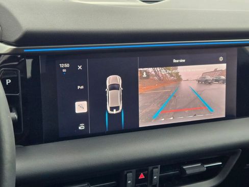 Certified 2025 Porsche Macan Electric image 23