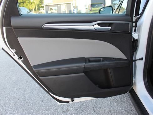 Used 2016 Ford Fusion S FWD image 18