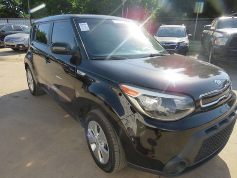Used 2015 Kia Soul image 3