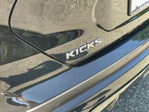 Certified 2022 Nissan Kicks SV FWD image 28