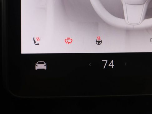 Used 2022 Tesla Model Y Long Range image 8