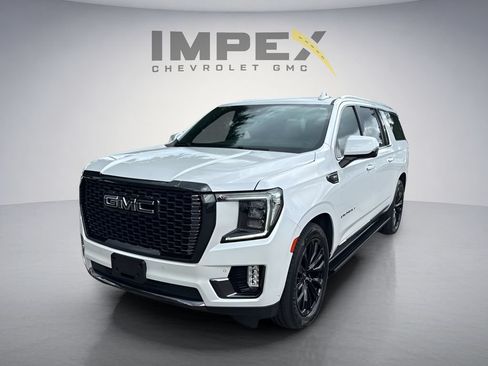 Used 2023 GMC Yukon XL Denali Ultimate w/ LPO, Floor Liner Package AWD/4WD image 1