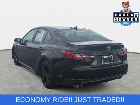 Used 2025 Toyota Camry SE FWD image 7