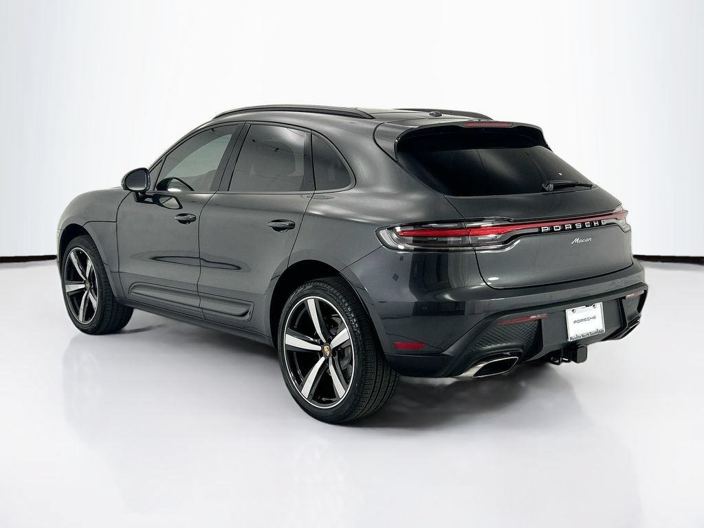 Used 2026 Porsche Macan AWD/4WD image 3