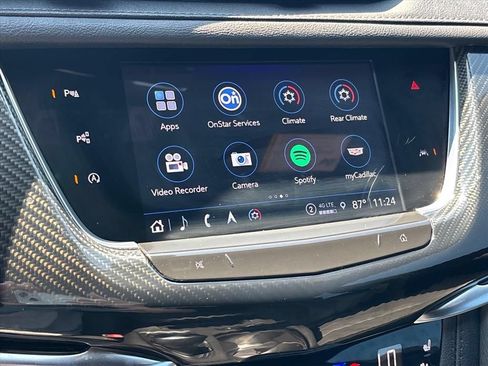 Used 2024 Cadillac XT6 Sport w/ Technology Package AWD/4WD image 39