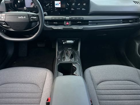 Used 2025 Kia K4 EX image 4