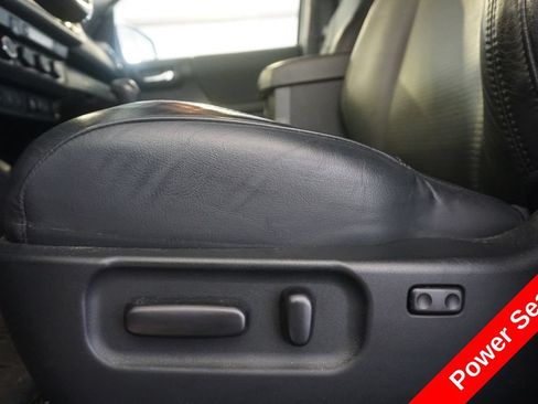 Used 2023 Toyota Tacoma TRD Sport w/ TRD Premium Sport Package AWD/4WD image 6