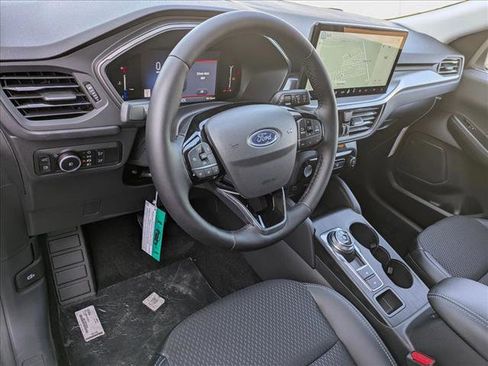 New 2025 Ford Escape SE image 3