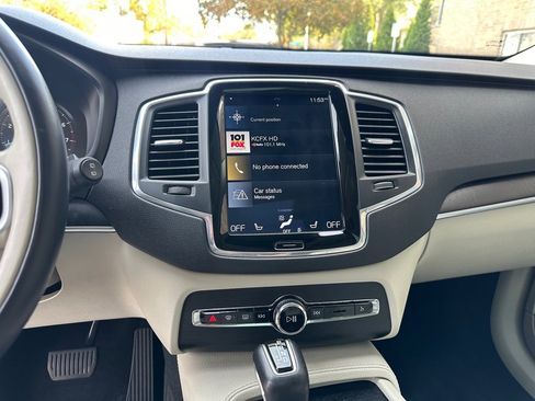 Used 2020 Volvo XC90 T5 Momentum w/ Protection Package image 12