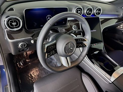Used 2024 Mercedes-Benz C 300 4MATIC Sedan image 9