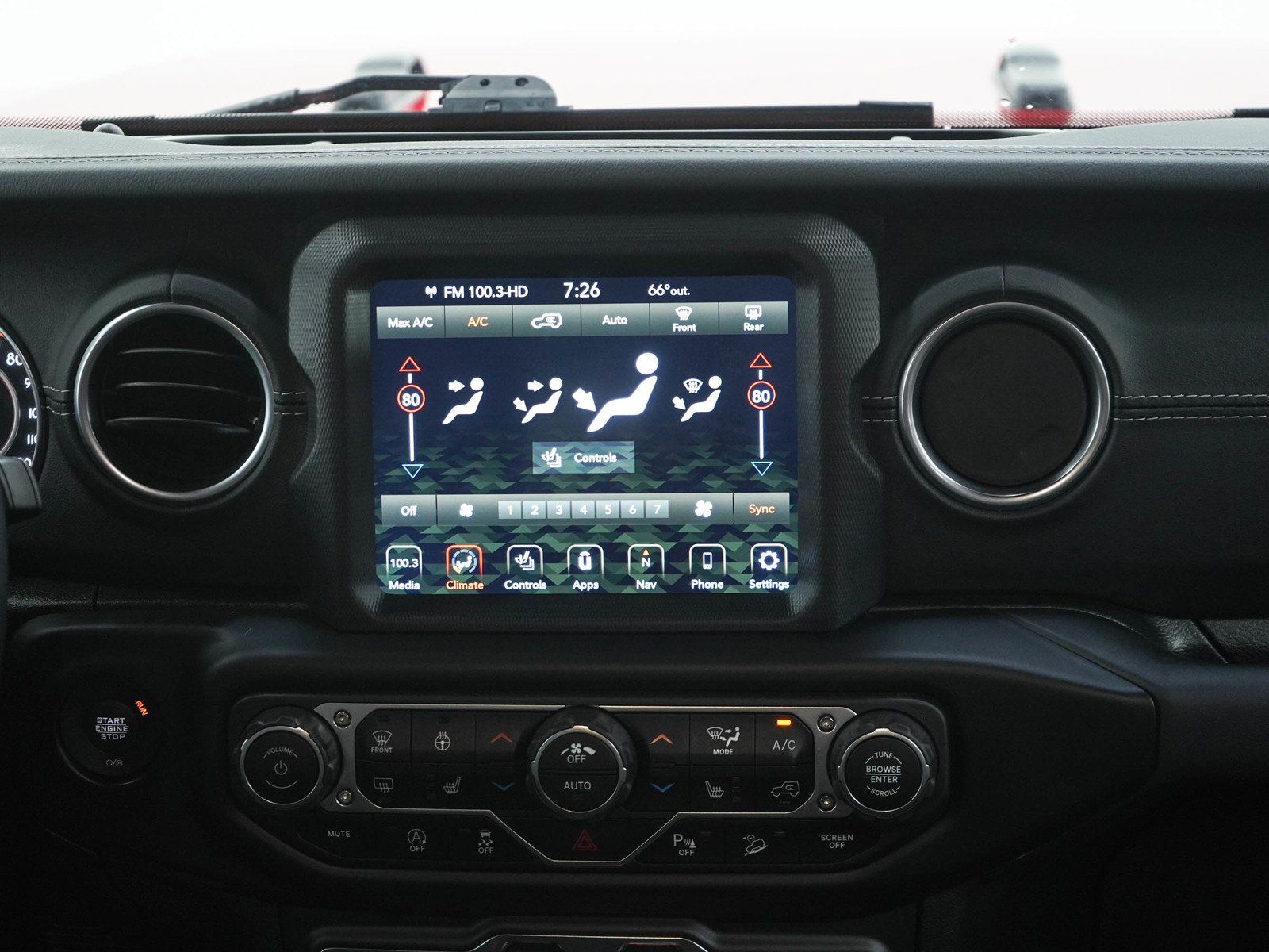 Used 2020 Jeep Wrangler Unlimited Sahara AWD/4WD image 15