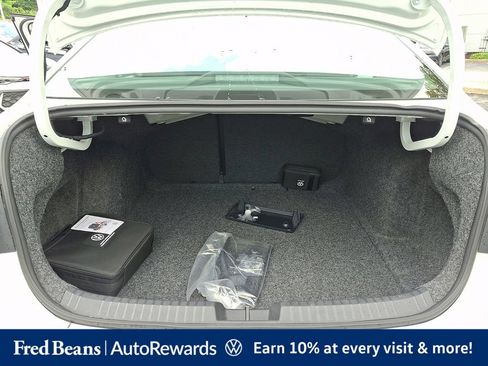 Certified 2024 Volkswagen Jetta SEL FWD image 34